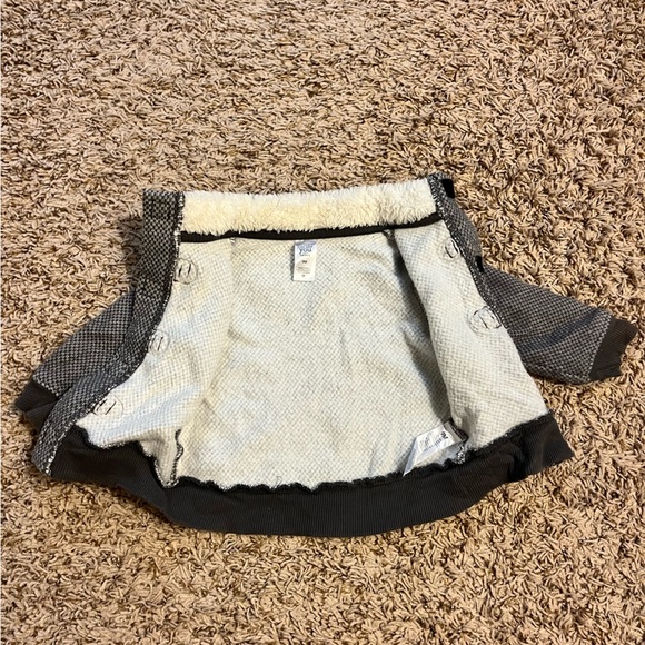 Carter’s bundle grey toggle infant sherpa jacket and plaid Shacket top - Picture 9 of 13